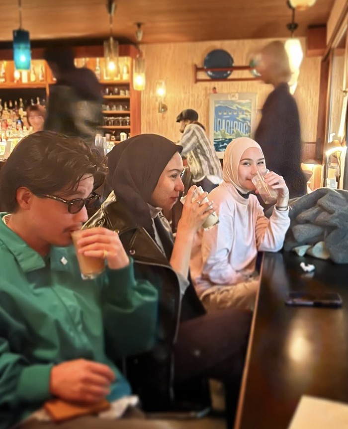 Serunya Zaskia Adya Mecca Kulineran di Bandung sampai Jepang
