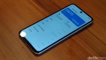 Tecno Spark 40 mengandalkan chipset MediaTek Helio G91 yang cukup tangguh untuk aktivitas seperti streaming, media sosial, hingga gaming ringan. Foto: Adi Fida Rahman/detikINET