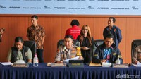 Polres Metro Jakarta Pusat menggelar konferensi pers pada Jumat (12/12/2025) untuk memaparkan perkembangan penyelidikan kebakaran di kantor Terra Drone.
