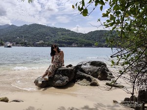 Destinasi yang Menawan dan Dekat Jakarta Itu Bernama Small Island