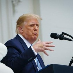 Banyak Musisi Cabut dari Kennedy Center gegara Donald Trump