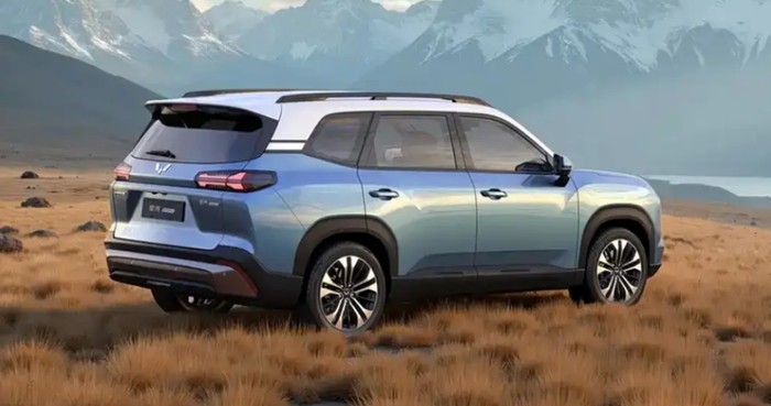 Wuling Xingguang 560