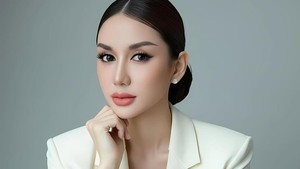 Model sekaligus pengusaha ini menyebut hubungannya dengan Ari Lasso adalah pertemanan lama yang sudah terjalin belasan tahun. Foto: dok Instagram adetya_26