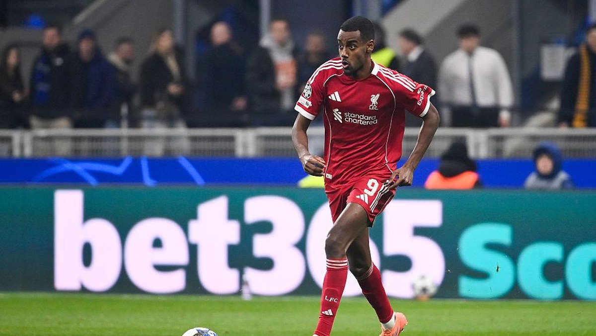 Alexander Isak cedera lagi, bisa main lawan Brighton & Hove Albion? (Getty Images/Stefano Guidi)