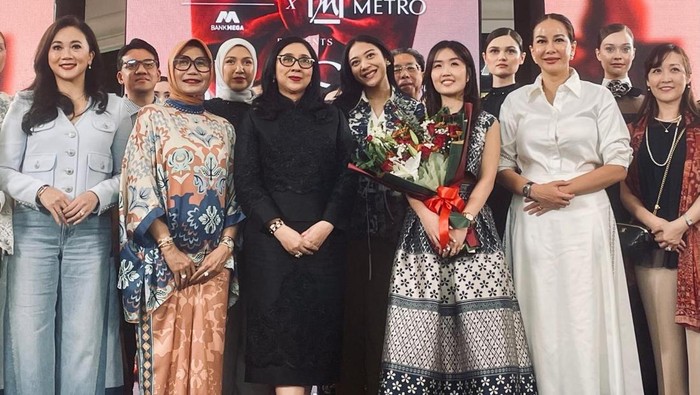 Bank Mega berkolaborasi dengan Metro Department Store dan CT Arsa Foundation menggelar Mega Berbagi Lelang Charity, sebuah ajang yang memadukan dunia fashion dengan aksi kemanusiaan.