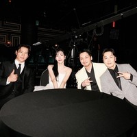 Kini tak sedikit penggemar yang menantikan apakah Tiffany akan menjadi personel pertama SNSD yang menikah. Terlebih ia dan Byun Yo Han terungkap memakai cincin couple di jari manisnya. Foto: Instagram