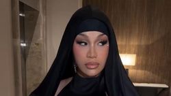 Gaya Cardi B di Arab, Bercanda Ganti Nama Jadi Halal B