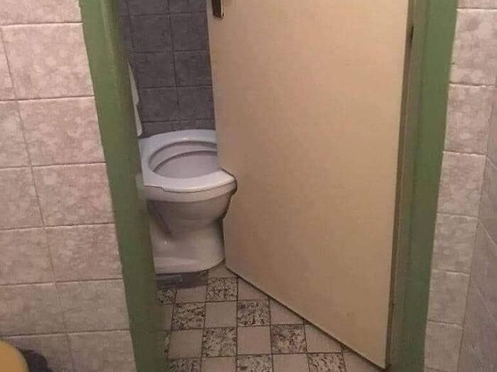 Desain Toilet Sempit