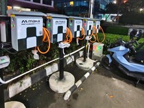 MAKA Motors Perbanyak Jaringan Fast Charging Ada di Masjid Hingga Warteg!