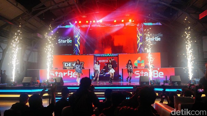 Final Playoffs Jakarta Esport New Heights 2025 digelar di Posbloc Jakarta, Jakarta Pusat, Jakarta, Sabtu (13/12/2025). Acara ini sebagai puncak rangkaian kompetisi esport yang terbuka untuk publik.