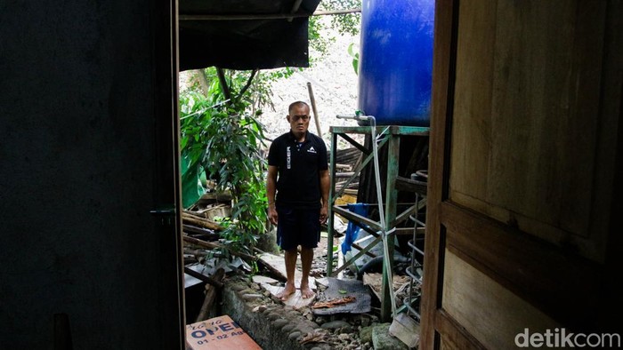 Gunungan Sampah TPA Cipeucang Merampas Ruang Hidup Warga Serpong