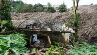 Hingga saat ini belum ada tindakan yang pasti dari pemerintah setempat terhadap lingkungan warga yang tercemar sampah TPA.
