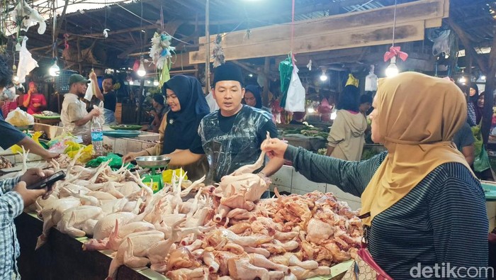 Jelang Nataru, Harga Ayam Potong di Palembang Tembus Rp 40 Ribu per Kg