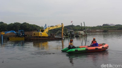Karya Bakti Serentak Jaga Waduk Baobab dari Sampah