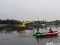 Karya Bakti Serentak Jaga Waduk Baobab dari Sampah