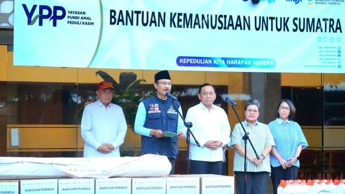 Kemensos-Filantropi Kolaborasi Salurkan Logistik bagi Korban Banjir Sumatra