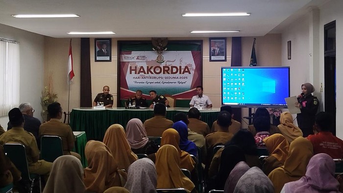 Kejari Ponorogo Kumpulkan Kepsek SMA Cegah Korupsi Dana BOS