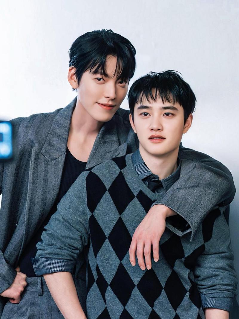 Real Effort, D.O. EXO Sempatkan Hadir di Nikahan Kim Woo Bin Saat MMA 2025