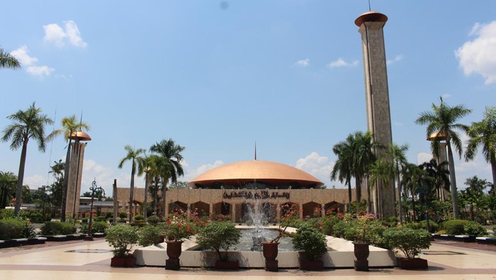 Masjid Raya Sabilal Muhtadin Banjarmasin.