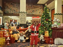 The Trans Resort Bali Sambut Musim Liburan dengan Penyalaan Pohon Natal