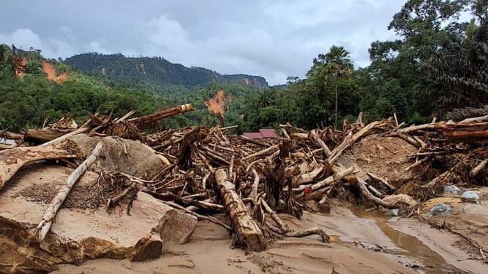 Pendeta di Tapteng Korban Banjir Belum Ditemukan, Anak: Tiap Hari Kami Cari