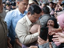 Prabowo Tegur Paspampres di Aceh Tamiang, Minta Tak Dorong Warga Mau Foto