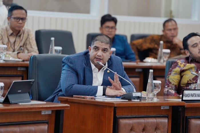 Anggota DPR Rajiv Minta Evaluasi Total Izin Wisata-Tambang di Bandung Raya