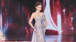 Foto: Cantiknya Rinanda Aprillya, Puteri Indonesia Runner-Up 2 Miss Charm 2025