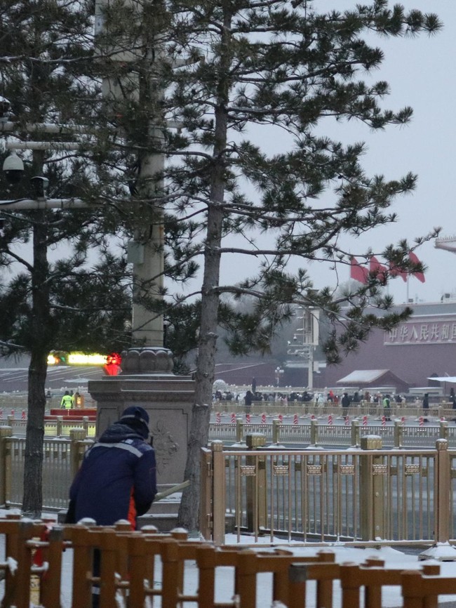 Salju Perdana Musim Dingin Selimuti Beijing