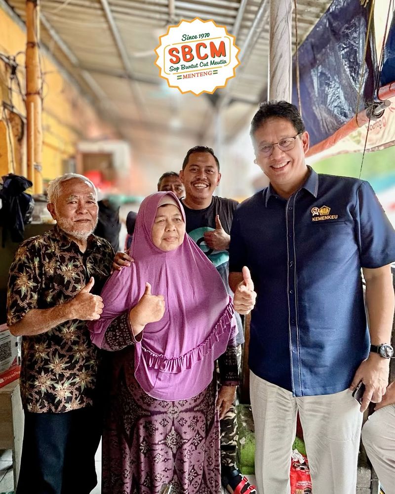 Sop Buntut Cut Meutia Sop Buntut Cut Meutia.