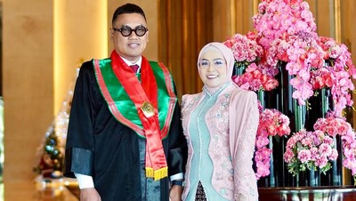Selamat! Uya Kuya Lulus S2 Magister Hukum