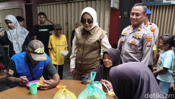 Mimik-Polresta Sidoarjo Apresiasi Makan Gratis & Sembako Murah Tiap Sabtu