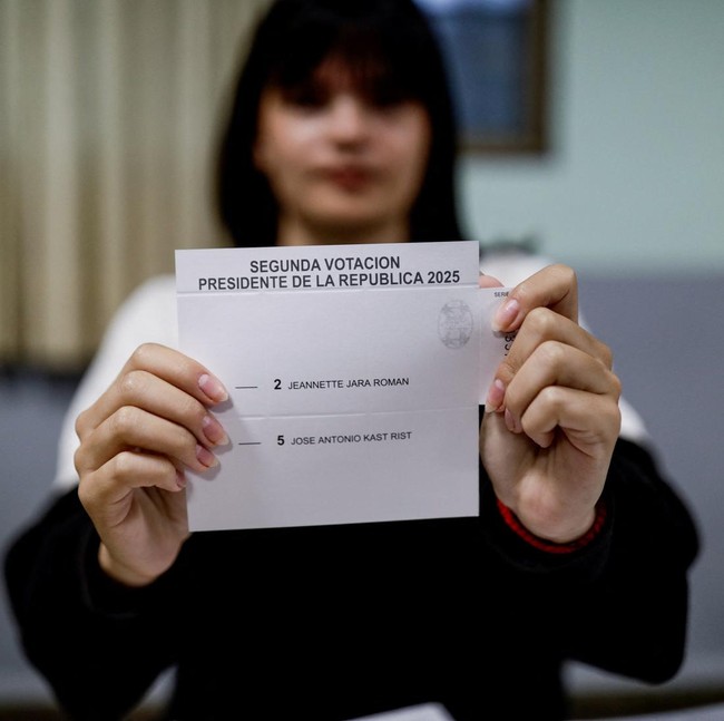 Chile Gelar Putaran Kedua Pemilu Presiden, Warga Antusias Memberi Suara