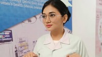 Firstriana Aldila justru baru tahu dari netizen soal Adly Fairuz bercerai. Habis itu gak lagi TikTok-an bareng, tuturnya. (Foto: dok Instagram firstrianaaldila)