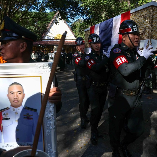 Gugur di Medan Perbatasan, Prajurit Thailand Dipulangkan dengan Upacara Haru