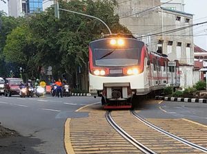 KA Batara Kresna Berhenti di Rel Bengkong Solo, Ada Apa?