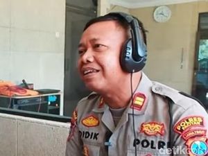 4 Orang Sekeluarga Tewas Misterius dalam Mobil Dimakamkan di Pacitan
