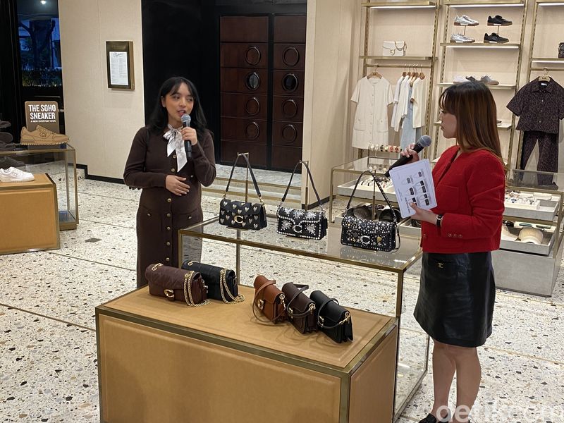 Koleksi Coach Holiday 2025 Koleksi Coach Holiday 2025