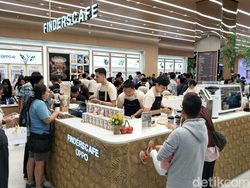 Intip Oppo Flagship Store Gandaria, Ada Robot Bisa Kung Fu