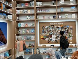 Intip Oppo Flagship Store Gandaria, Ada Robot Bisa Kung Fu