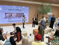 Intip Oppo Flagship Store Gandaria, Ada Robot Bisa Kung Fu