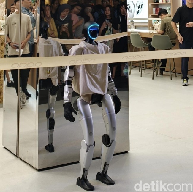 Intip Oppo Flagship Store Gandaria, Ada Robot Bisa Kung Fu