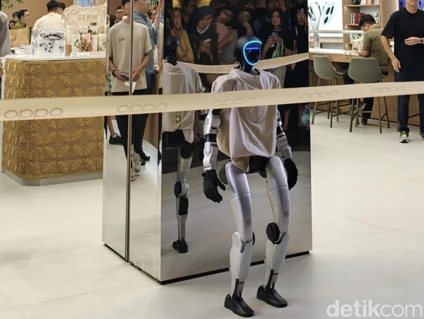 Intip Oppo Flagship Store Gandaria, Ada Robot Bisa Kung Fu