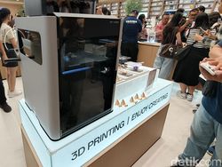 Intip Oppo Flagship Store Gandaria, Ada Robot Bisa Kung Fu