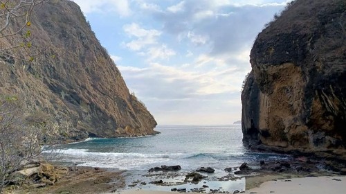 Pantai Perawan Kertasari terletak di Desa Labuan Kertasari, Kecamatan Taliwang, Kabupaten Sumbawa Barat, NTB. (Tangkap Layar Google Maps/Adilla Arham)