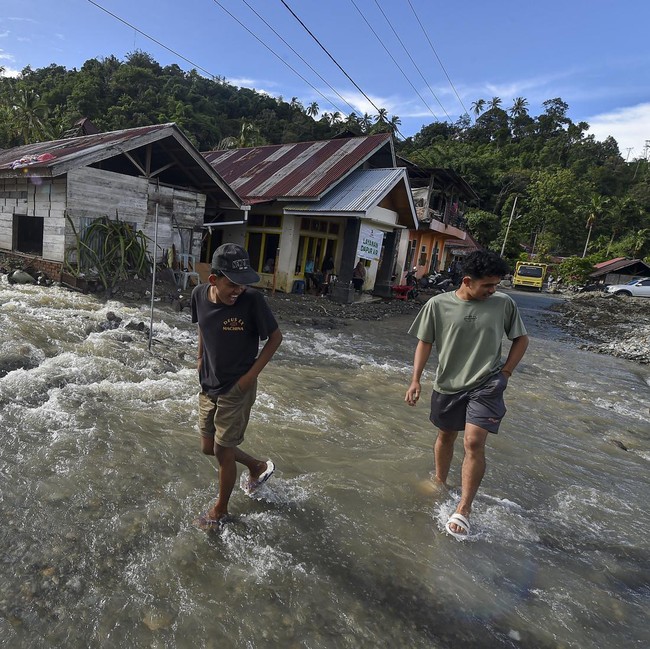 Pascabanjir Bandang, Warga Malalo Kembali Menata Kehidupan
