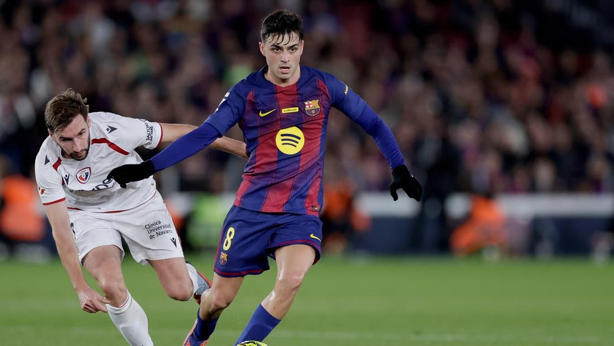 Pedri di laga Barcelona vs Osasuna. (Foto: Getty Images/Soccrates Images)