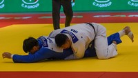 Atlet andalan Merah Putih itu tampil gemilang di kelas 81–90 kilogram putra dan memastikan gelar juara usai mengalahkan judoka tuan rumah Wei Puyang dengan skor tipis 1-0 pada laga final. ANTARA FOTO/Muhammad Ramdan