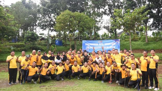 Penjabaran Apel Kasatwil 2025 dan Gelar Operasional Bulanan Polres Bogor. Penjabaran Apel Kasatwil 2025 dan Gelar Operasional Bulanan Polres Bogor.