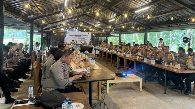 Penjabaran Apel Kasatwil 2025 dan Gelar Operasional Bulanan Polres Bogor. Penjabaran Apel Kasatwil 2025 dan Gelar Operasional Bulanan Polres Bogor.